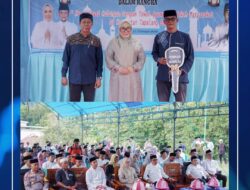 Kunjungan Kerja di Tapalang Barat, Bupati Serahkan Ambulance