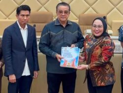 Babak Baru DOB Kota Mamuju, Sutinah “Antar Bola” Ke DPR RI