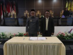 MoU RANPERDA Pertanggungjawaban Pelaksanaan APBD Kabupaten Mamuju Tahun Anggaran 2025 Resmi Ditandatangani