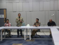 Perkuat Koordinasi Kelembagaan, Diskominfosip Mamuju Perdalam Sinergi Digital ke BPSDM Komdigi Makassar